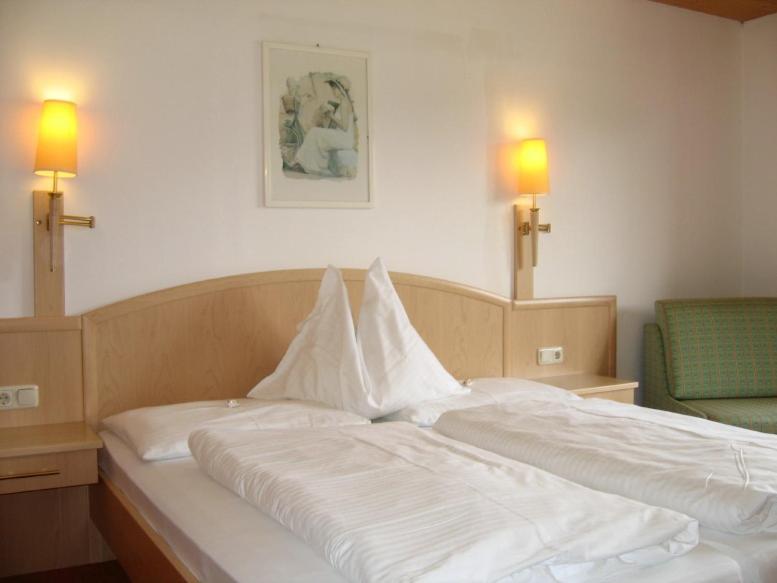 Hotel Pension Sonnenuhr Tauplitz Room photo